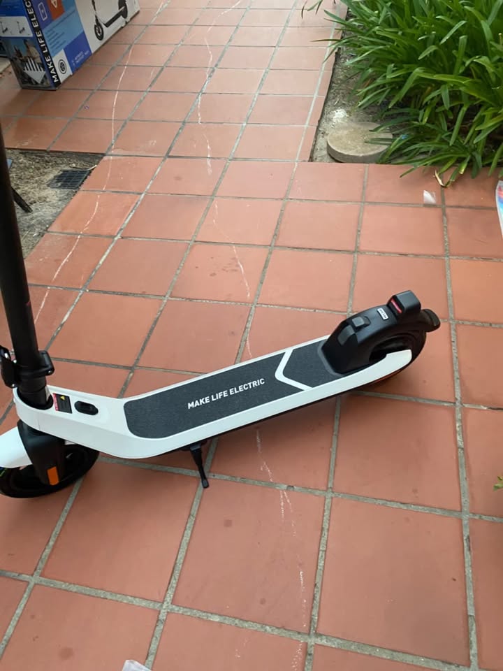 NIU Electric Scooter for AdultsTeensKids; 25miles 15.5miles 7.1miles Long-Range Lightweight Port