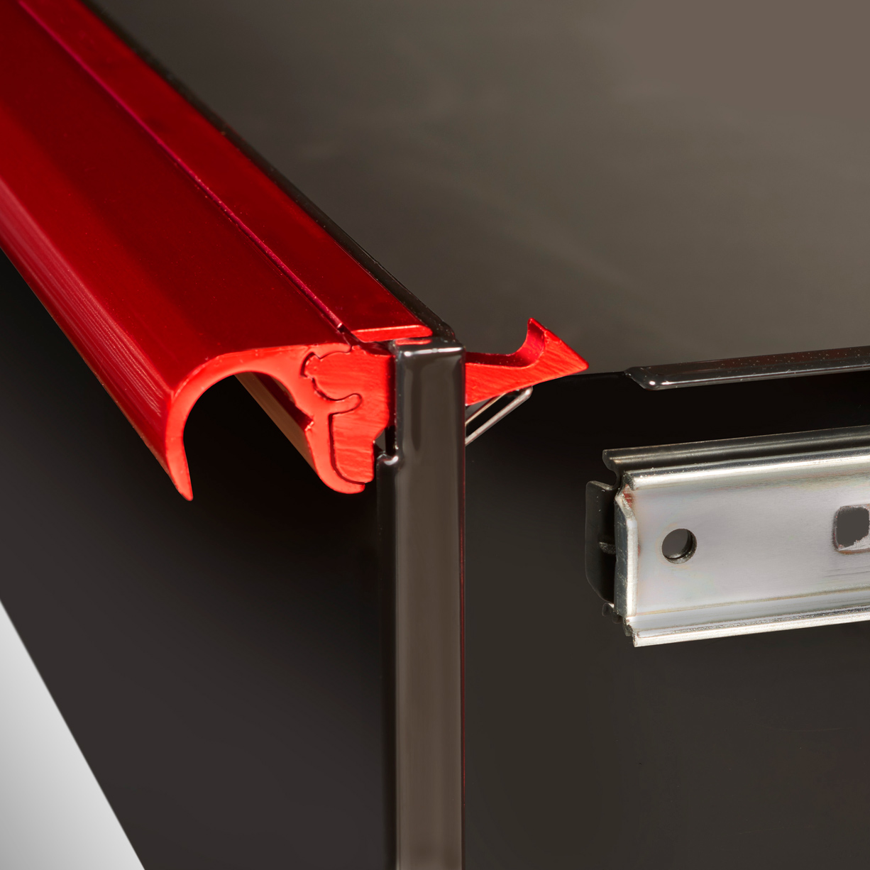 used toolboxGEARWRENCH GW Series 72 20 Drawer 25 Deep Roller Cabinet & 72 12-Drawer Top Chest